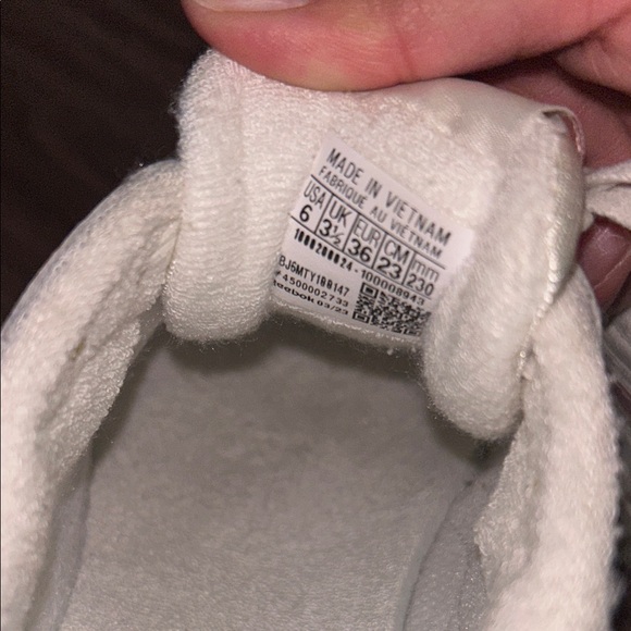 Reebok Classic White and Pink Shoes - Picture 5 of 5